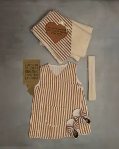 Brown kaba with matching blanket